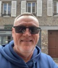 Rencontre Homme : Leon, 60 ans à France  Brest